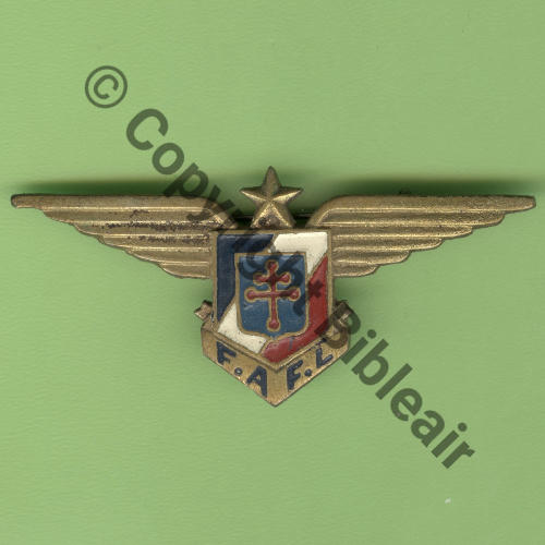 FAFL Grave F.AF.L  Couleurs inversees Fab CAIRE... Fond bleu fonce Dos lisse  irreg scintillant Epingle a bascule 64x29mm Src.Y.GENTY 53Eur02.15 